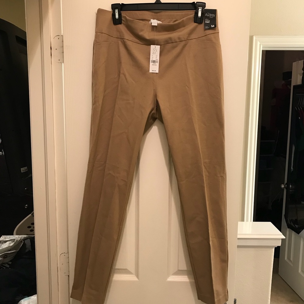 *SOLD* NY&CO Slim Leg Pants